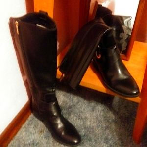 New never worn Karl lager field Paris boots